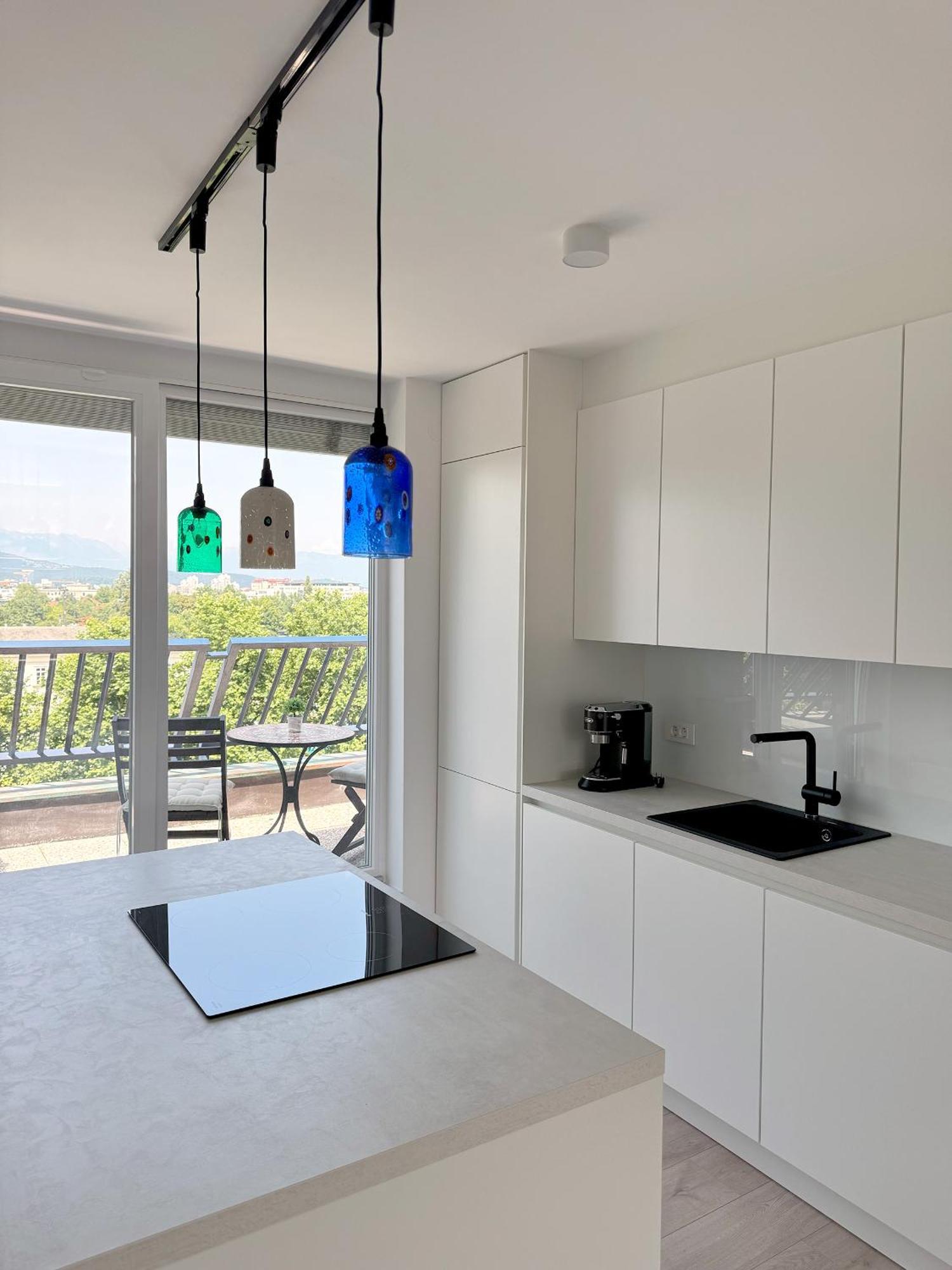 Luxe Penthouse With A Castle View リュブリャナ エクステリア 写真