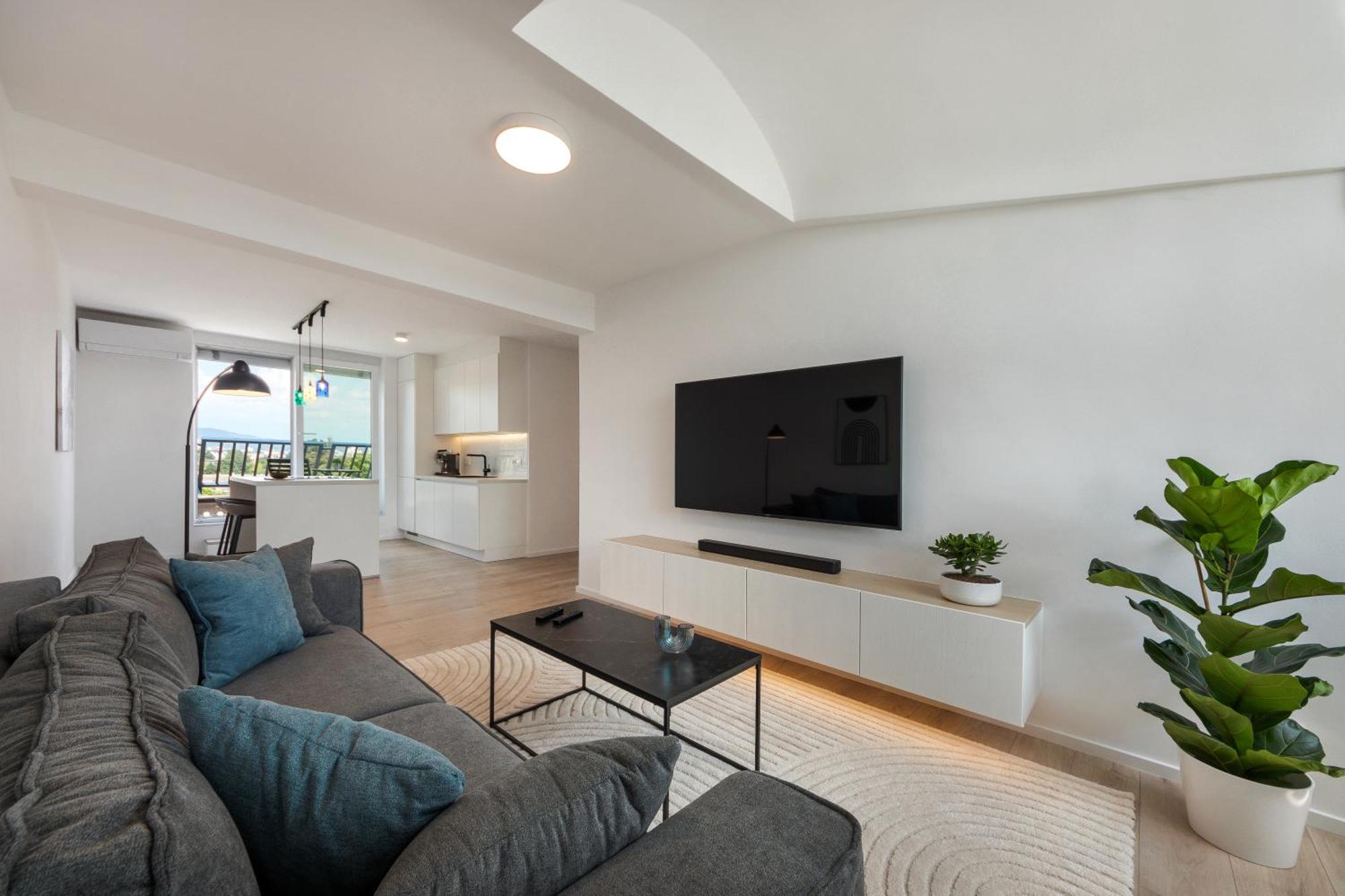 Luxe Penthouse With A Castle View リュブリャナ エクステリア 写真